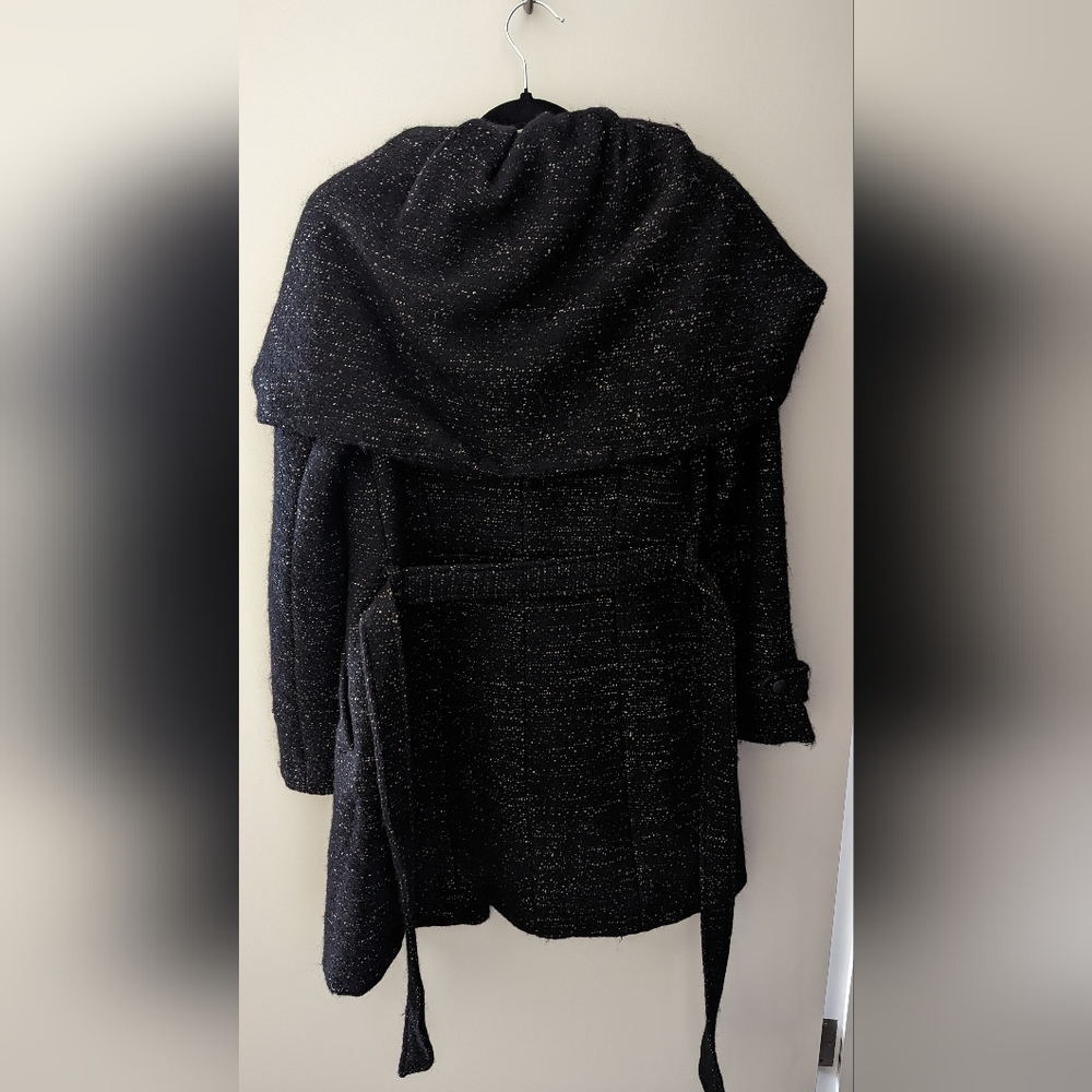 Coat - Picture 7 of 9